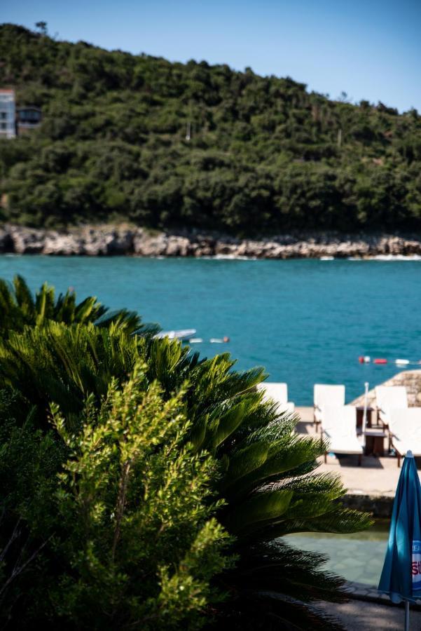 Hotel R Утьеха Экстерьер фото