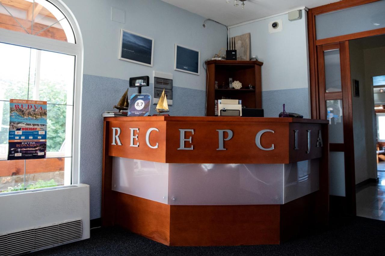 Hotel R Утьеха Экстерьер фото