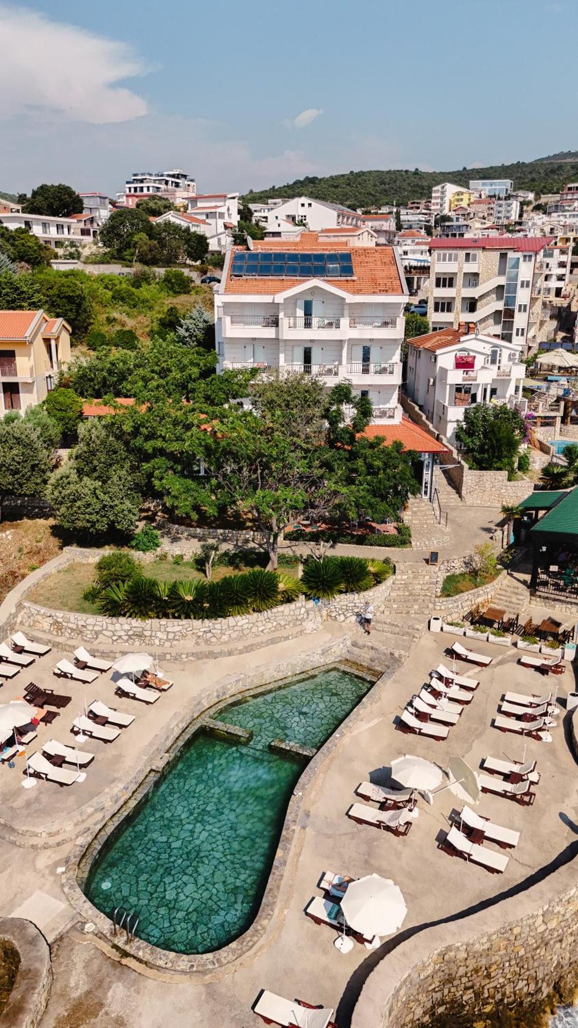 Hotel R Утьеха Экстерьер фото