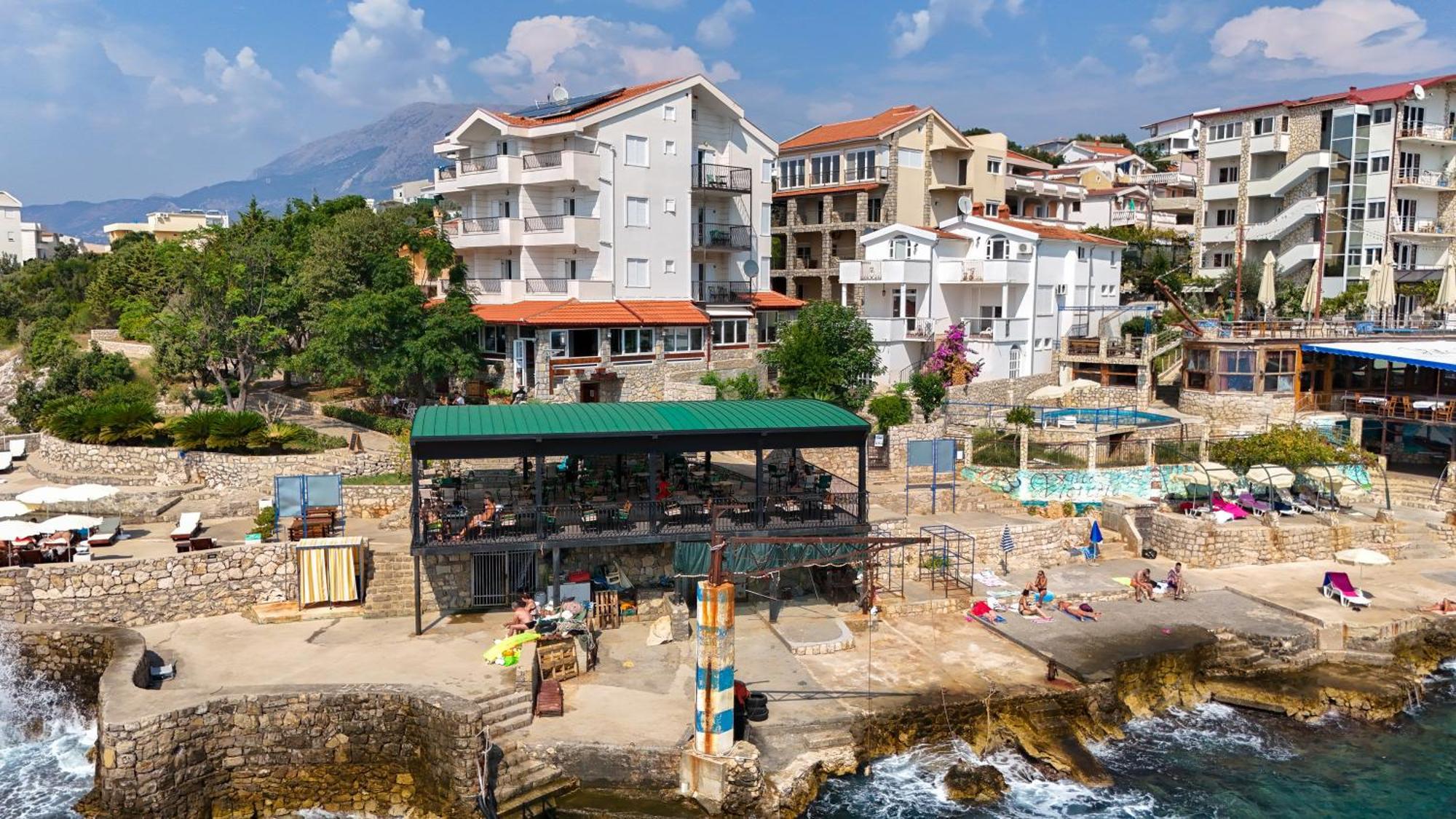Hotel R Утьеха Экстерьер фото