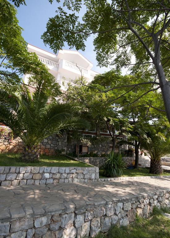 Hotel R Утьеха Экстерьер фото