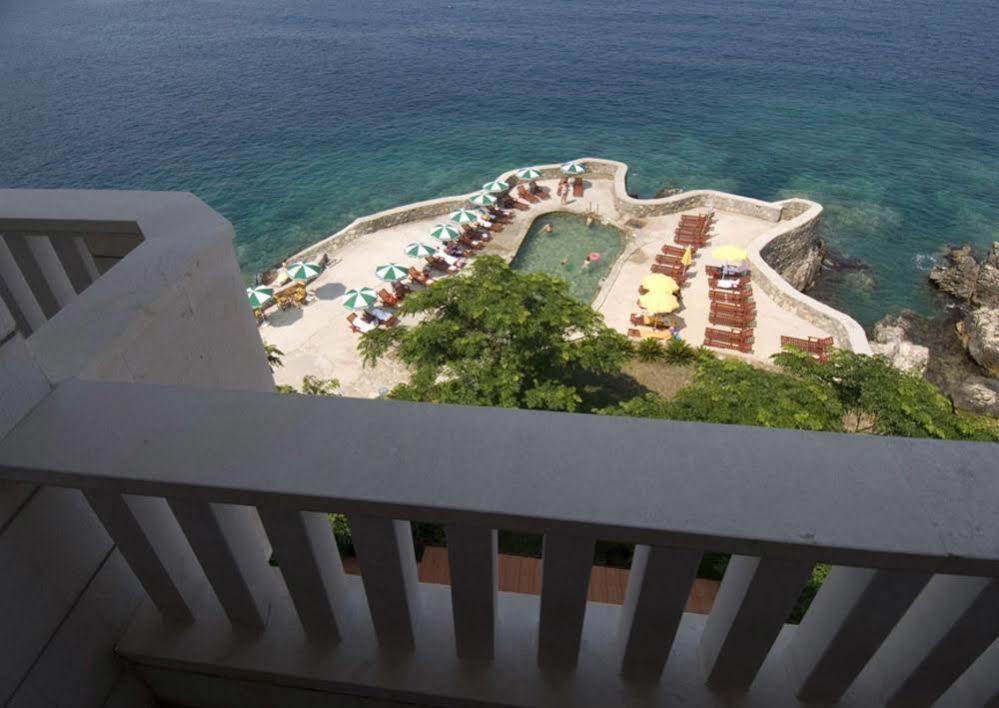 Hotel R Утьеха Экстерьер фото