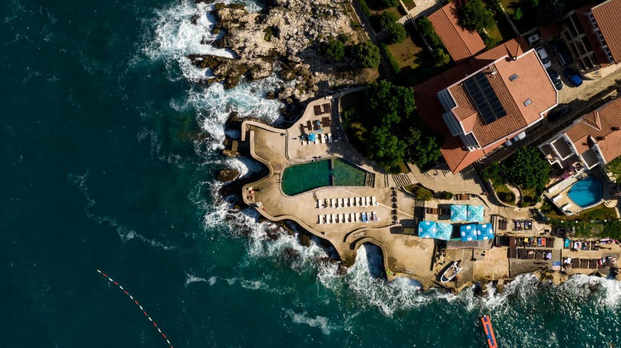 Hotel R Утьеха Экстерьер фото